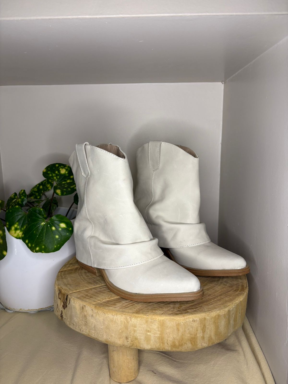 Thumbnail img_01KM6TR7XNEZXMFMRFKJY8DHE4